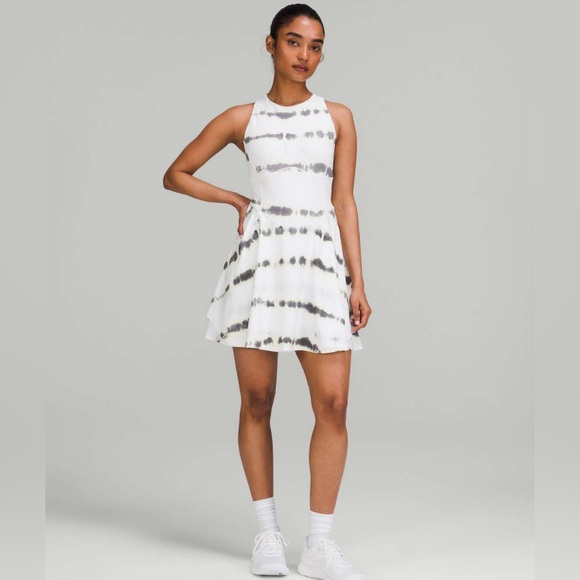 lululemon athletica Dresses & Skirts - Lululemon Court Crush Tennis Dress NWOT Pockets Built in Shelf Bra Size 4 $138